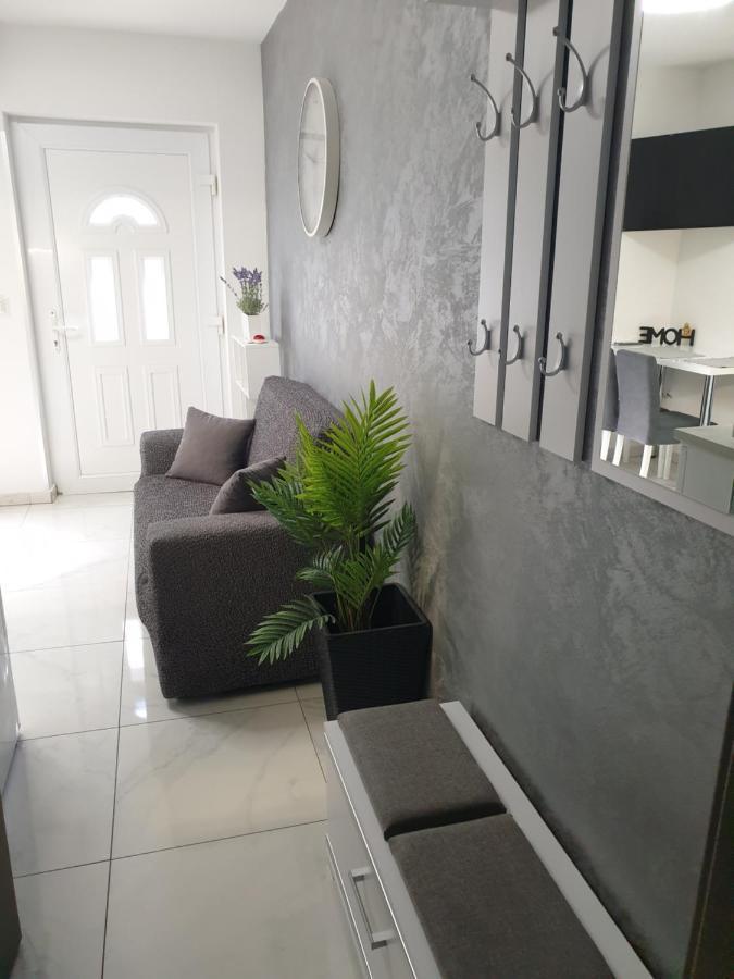 Apartment Ema ซาดาร์ ภายนอก รูปภาพ
